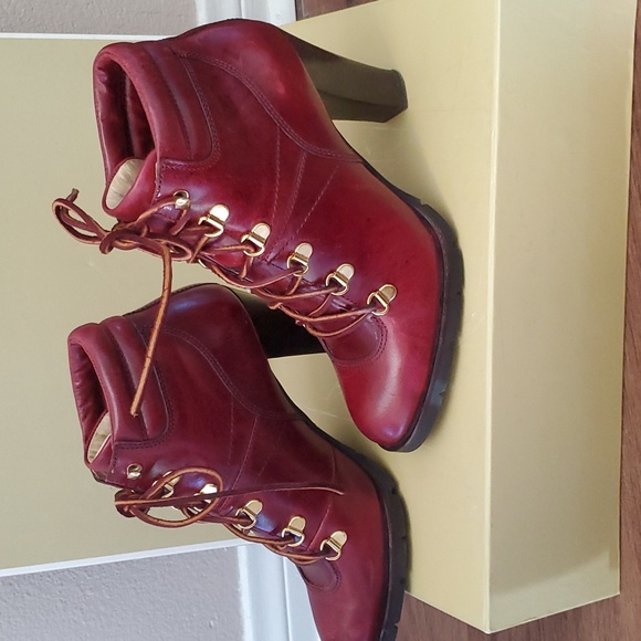 Michael Kors booties - Picture 3 of 9